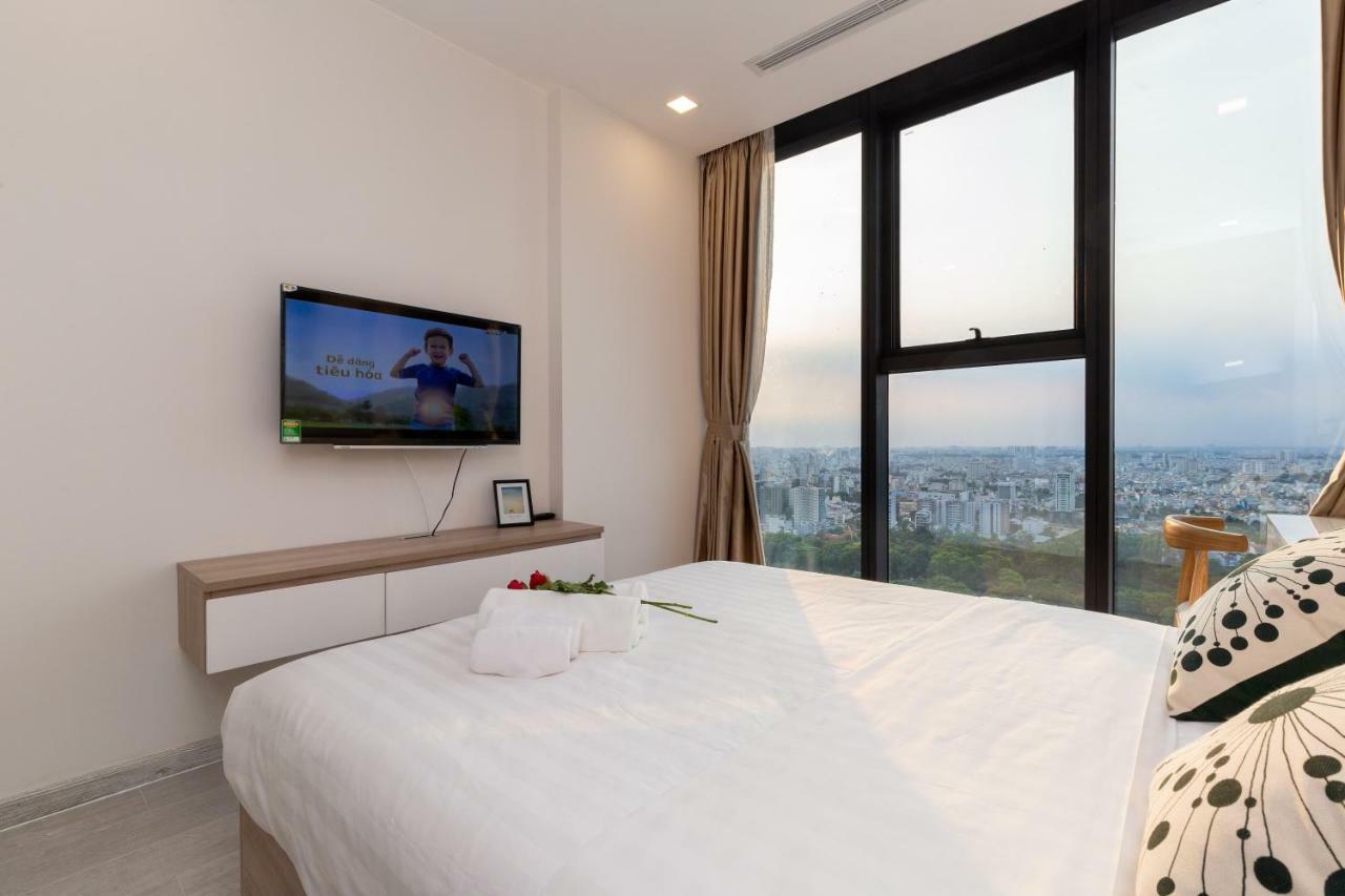 D-Home -5Star-3Bedrooms-Airport Pick-Up,Balcony180,D1, Hcmc Khách sạn hẻo lánh TP. Hồ Chí Minh