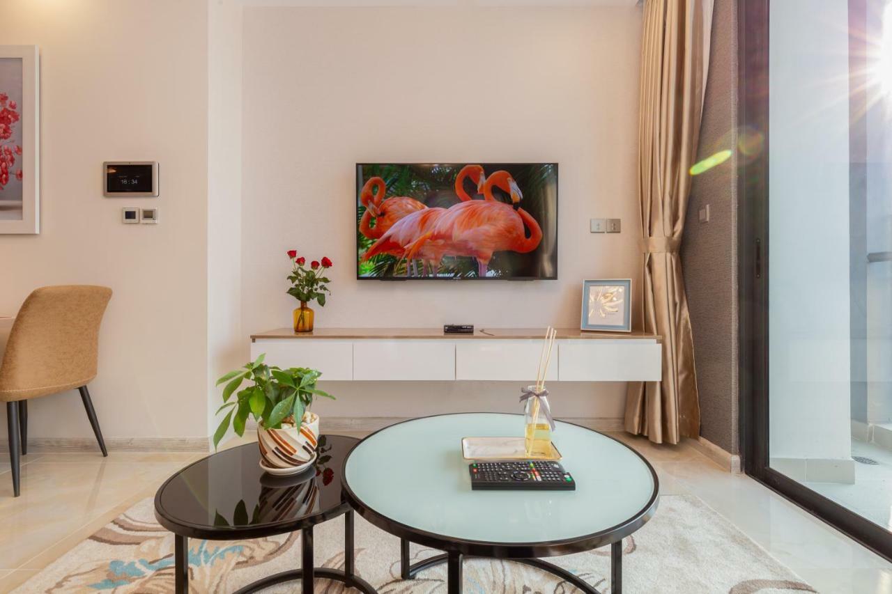 Khách sạn hẻo lánh D-Home -5Star-3Bedrooms-Airport Pick-Up,Balcony180,D1, Hcmc TP. Hồ Chí Minh