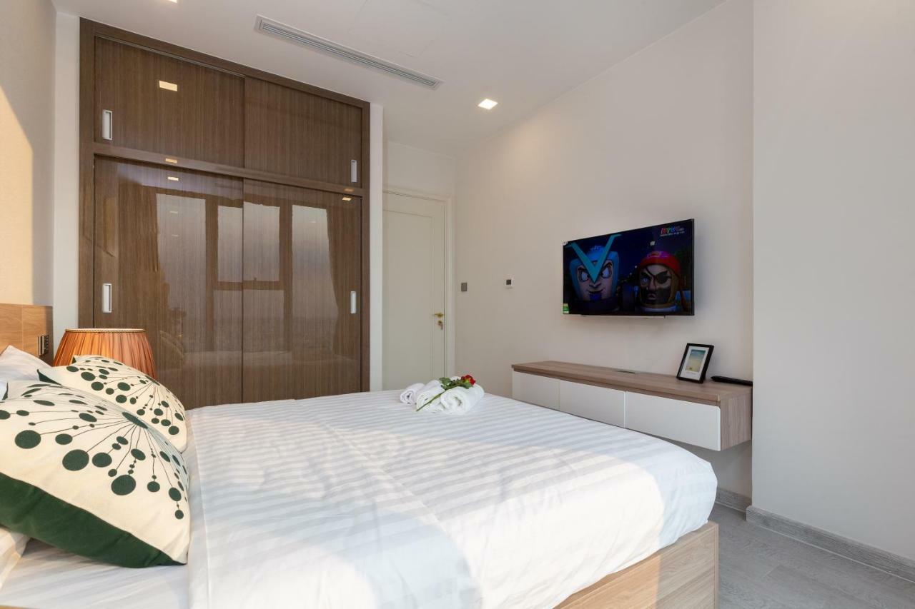 D-Home -5Star-3Bedrooms-Airport Pick-Up,Balcony180,D1, Hcmc Khách sạn hẻo lánh TP. Hồ Chí Minh