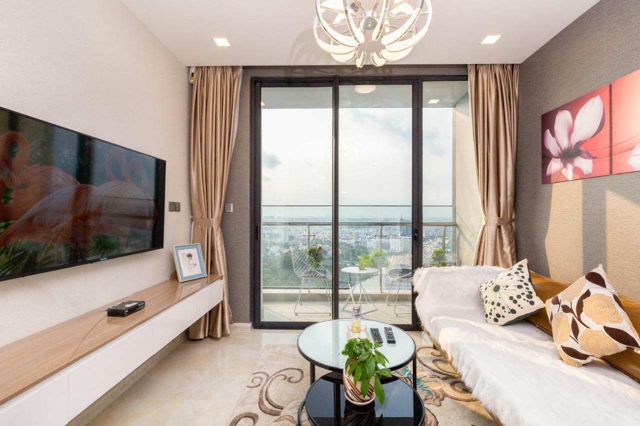 Khách sạn hẻo lánh D-Home -5Star-3Bedrooms-Airport Pick-Up,Balcony180,D1, Hcmc *