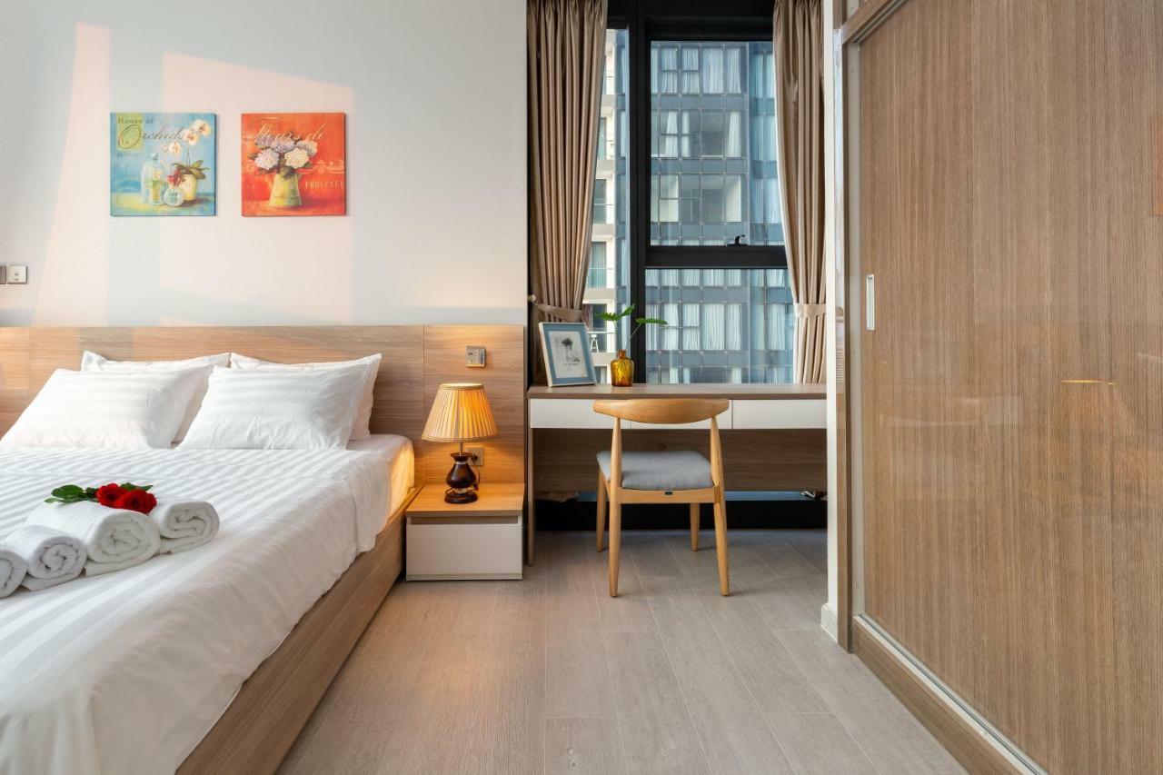 D-Home -5Star-3Bedrooms-Airport Pick-Up,Balcony180,D1, Hcmc Khách sạn hẻo lánh